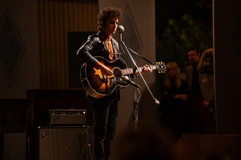 Timothée Chalamet Is An Extraordinary Bob Dylan In ‘A Complete Unknown’