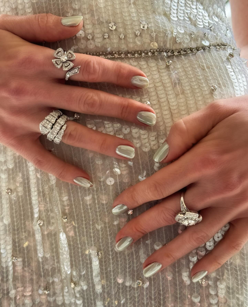 Anne Hathaway Pairs Her “Andy” Fringe With A Megawatt Manicure