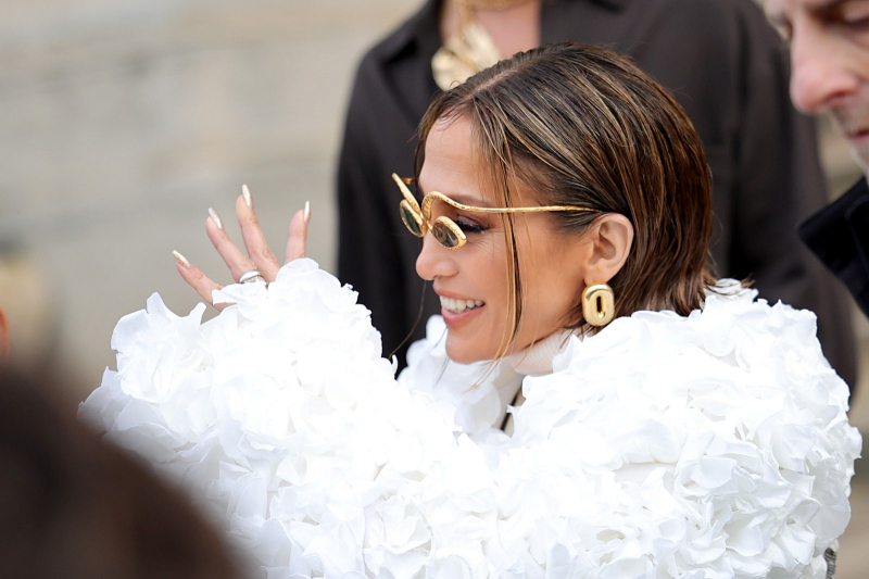 Jennifer Lopez Cut All Her Hair Off For Couture Week