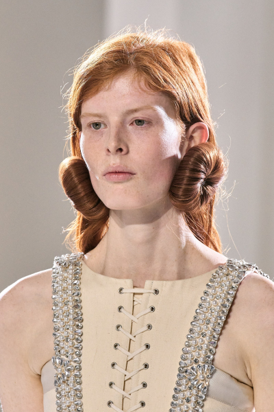 Jean Paul Gaultier Couture Was Laced With Simone Rocha Beauty Codes